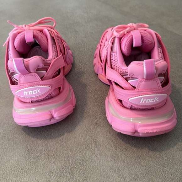 Balenciaga bubblegum light up LED sneakers - Picture 4 of 7